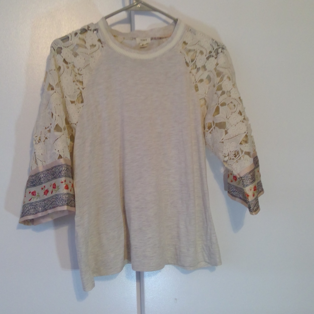 Cream 3/4 Sleeve Boxy Blouse